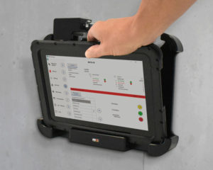 Mobiles MES-Terminal mit Wandhalterung