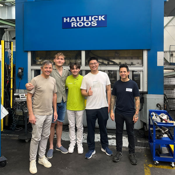 Team-Besuch bei Vogt Umformtechnik zur Optimierung der Fertigungsprozesse mit der MES-Software EMC